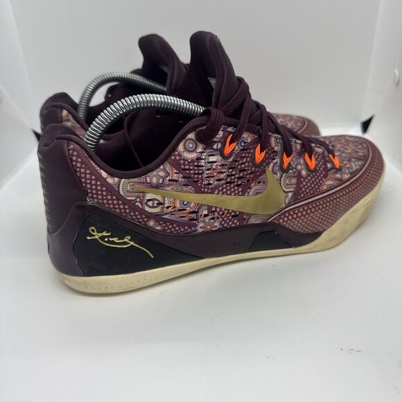 Nike Kobe 9 IX EM Low Silk Merlot Gold Size 8.5 Sneakers 646701-676 main image 2